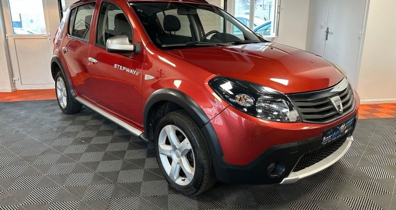 Dacia Sandero Stepway 1.5 dci 85cv 1er main