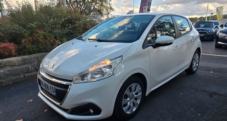 Peugeot 208 1.2l ess 82ch commercial 2places