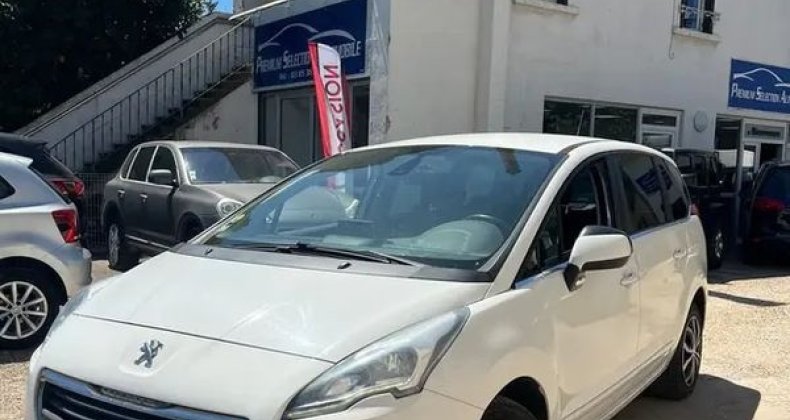 Peugeot 5008 1.6 HDi 115 BoÃ®te automatique 7 Places