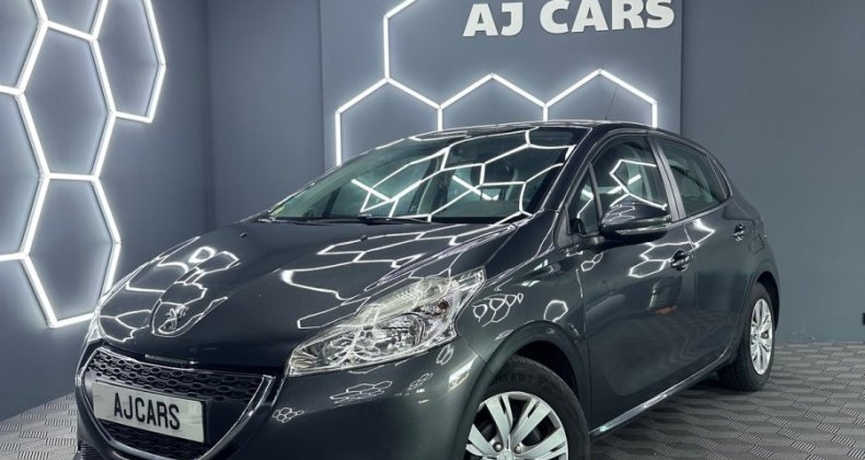 Peugeot 208 1.6 e-HDi 92Ch *DISTRI NEUVE *GPS *CLIM 