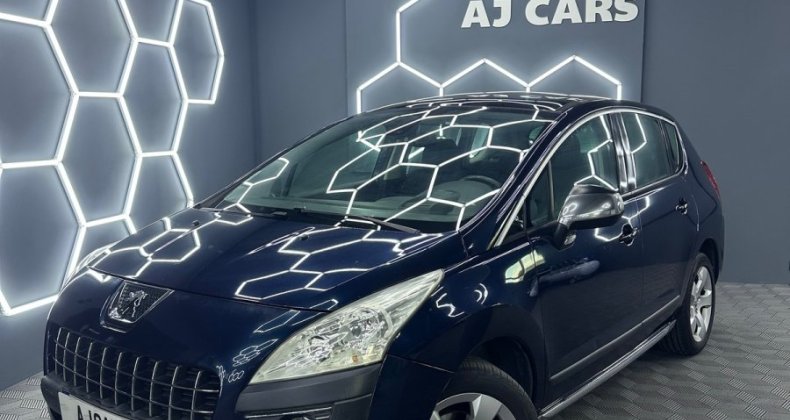 Peugeot 3008 1.6 HDi 110Ch *DISTRI NEUVE *ATTELAGE *T
