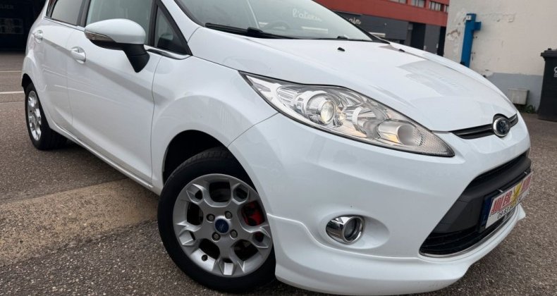 Ford Fiesta V 1.25 82ch Ghia 5P