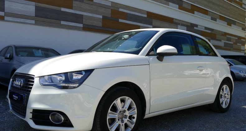 Audi A1 1.6 TDI 105 Ch AMBIENTE BVM5