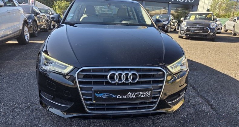 Audi A3 Sportback - 1.6 TDI 110CH FAP AMBIENTE