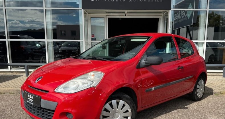 Renault Clio III 1.2 essence 75 ch 3 portes