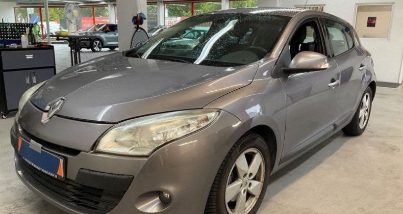 Renault Megane III 1.4 TCE 130CH CARMINAT TOMTOM