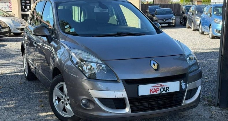 Renault Scenic III (J95) 1.5 dCi 105ch Dynamique