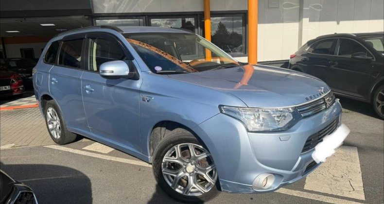 Mitsubishi Outlander PHEV Basis 4WD