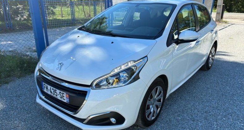 Peugeot 208 1.5 hdi 100 cv 5 portes Ã©cran tactile