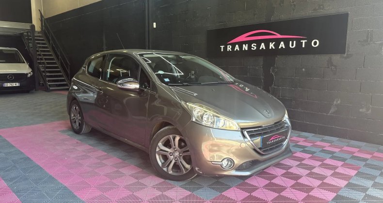 Peugeot 208 allure Feux A LED JANTE ALU CLIMATISATIO
