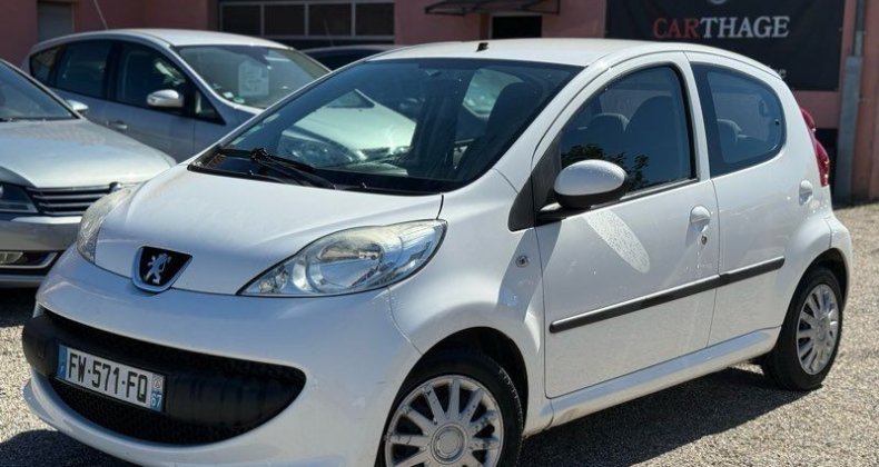 Peugeot 107 1.4 HDi Urban Move 5 portes TrÃ¨s bon Ã©