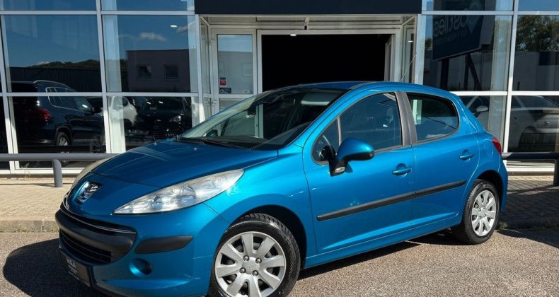 Peugeot 207 1.4 TU essence 75 ch Tendance 5 portes  
