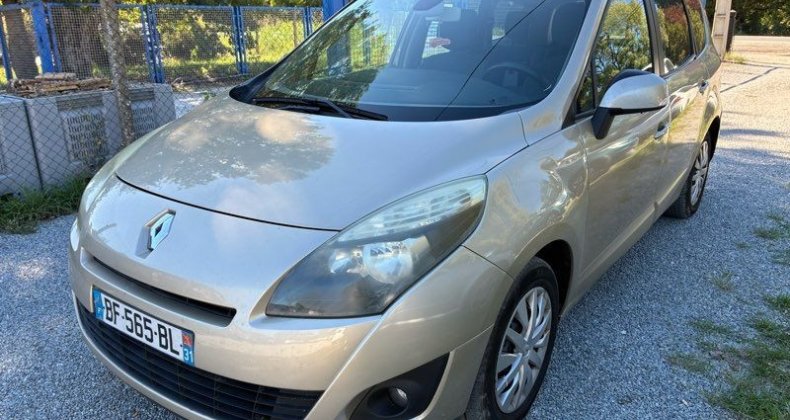 Renault Megane grand scenic 5 places 1.5 dci 110 cv