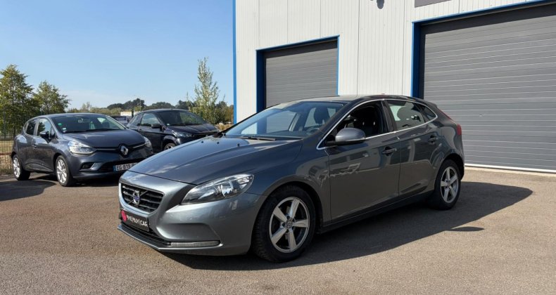 Volvo V40 D2 1.6 TDI 115CHMomentum Business GARANT