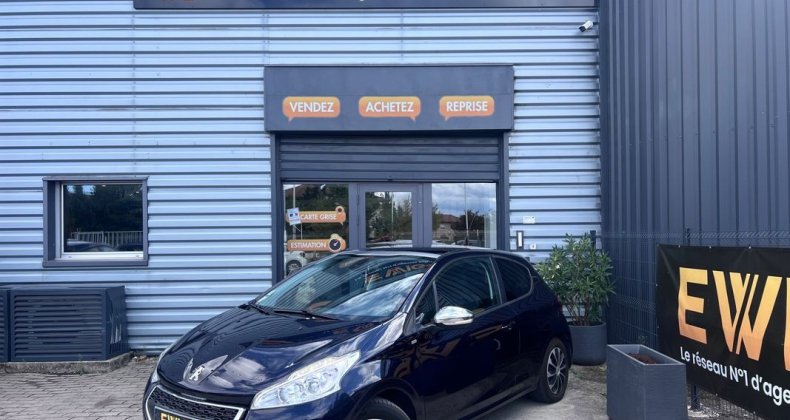 Peugeot 208 1.2 VTI 82cv Toit panoramique, SiÃ¨ges c