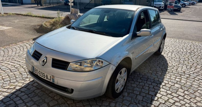 Renault Megane II Hatchback 1.9 dCi 120cv-2005
