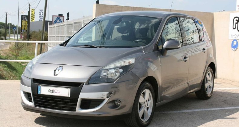 Renault Scenic III 1.5 DCI 110CH FAP DYNAMIQUE