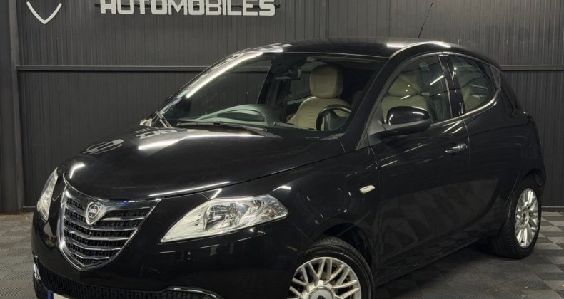 Lancia Ypsilon LA18114