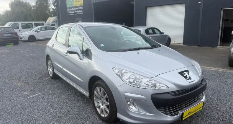 Peugeot 308 OXYGO 2010 1L6 HDI 92 CHX -PREMIERE MAIN