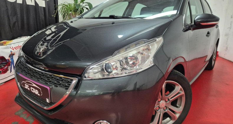 Peugeot 208 1L6 HDI 92CH ALLURE