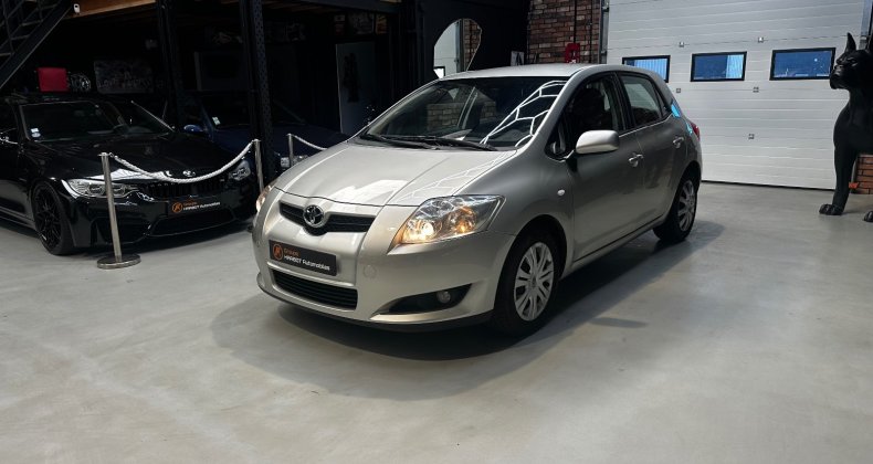 Toyota Auris 97 VVT-i LinÃ©a Luna