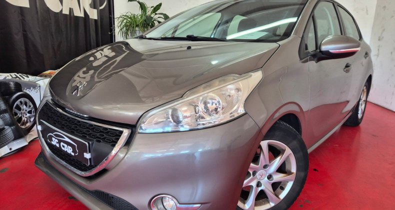 Peugeot 208 1L4 VTI 95 CH ACTIVE