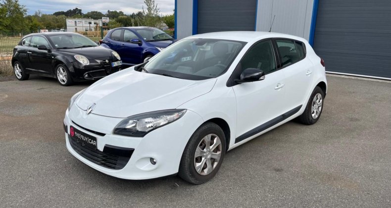 Renault Megane 3 1.5 dci 90CH III Expression SUIVI COMP