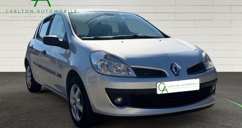 Renault Clio III 1.6 16V 110 Confort Expression-Clima
