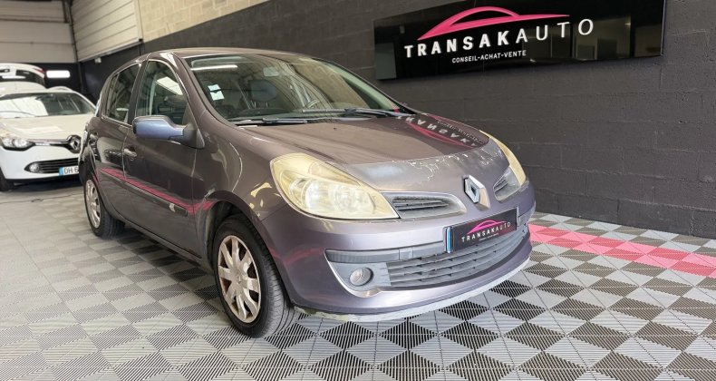 Renault Clio III 3 1.5 DCI 86 cv 5 portes Dynamique -