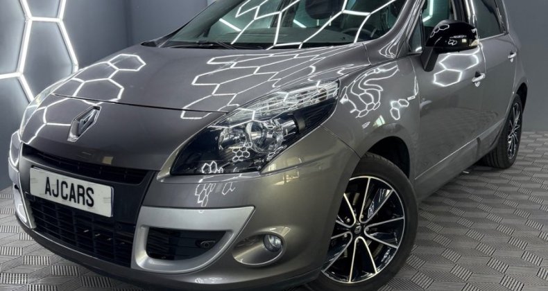 Renault Scenic 1.5 DCi BOSE 110Ch 1ERE MAIN *AUTOMATIQU