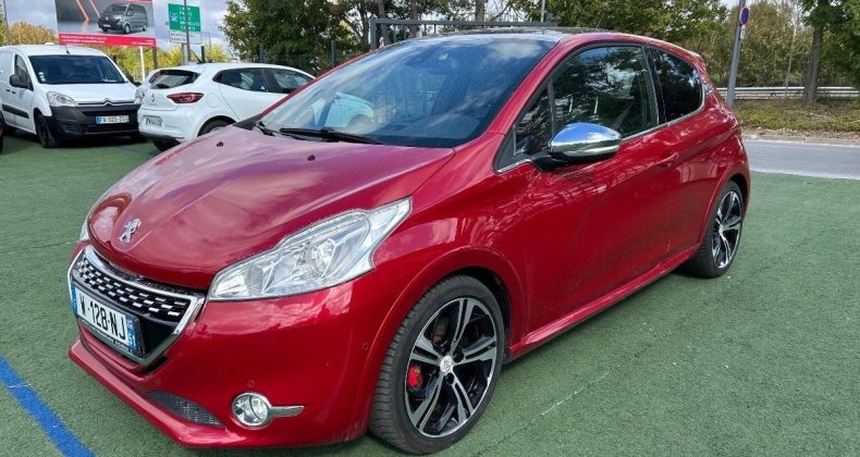 Peugeot 208 GTi 1.6 THP 200ch Toit pano