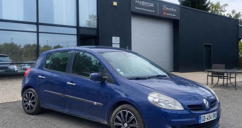 Renault Clio 3 1.2 essence Boite auto 155 000 km.
