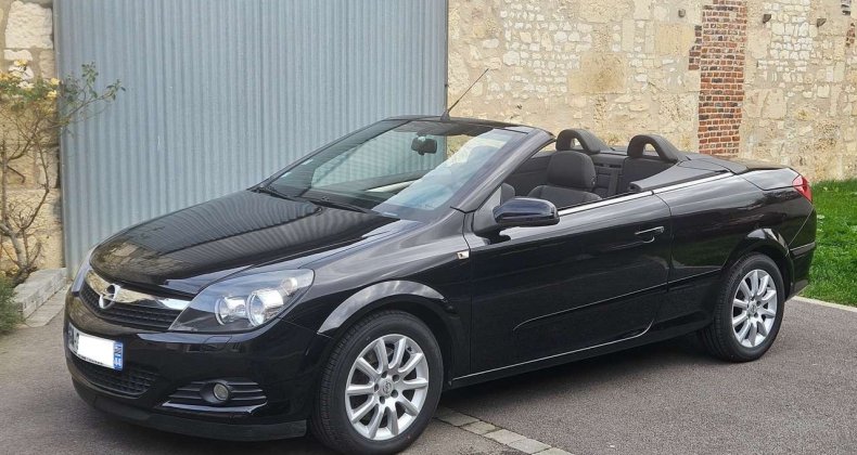 Opel Astra Twintop 1.9 CDTI Cosmo Embrayage et Dist
