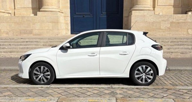 Peugeot 208 allure 1,2 5 portes
