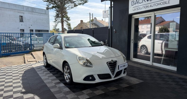 Alfa-romeo Giulietta 1.6 JTDm 105 ch S&S Distinctive