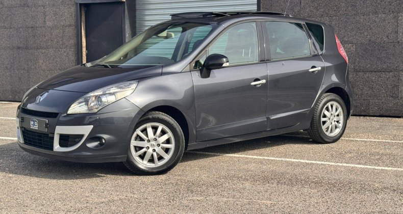 Renault Megane III 1.6 DCI 130ch finition initial Entre