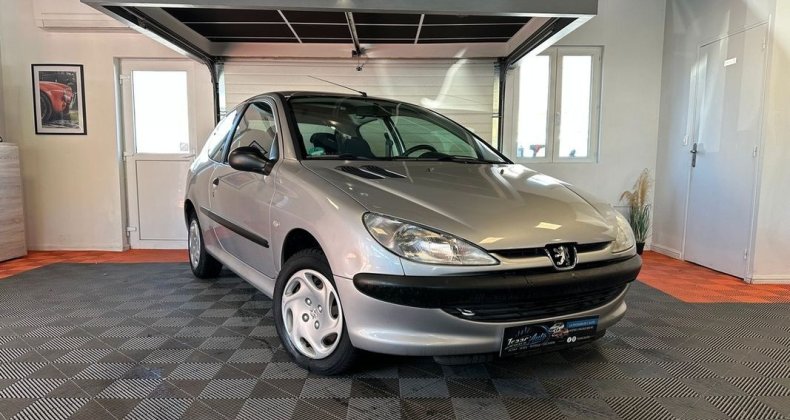Peugeot 206 1.1i 60cv PRESENCE