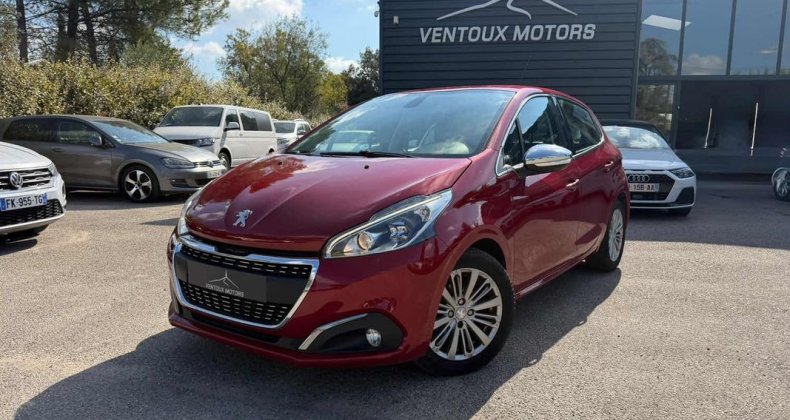 Peugeot 208 1.6 hdi 100ch carplay
