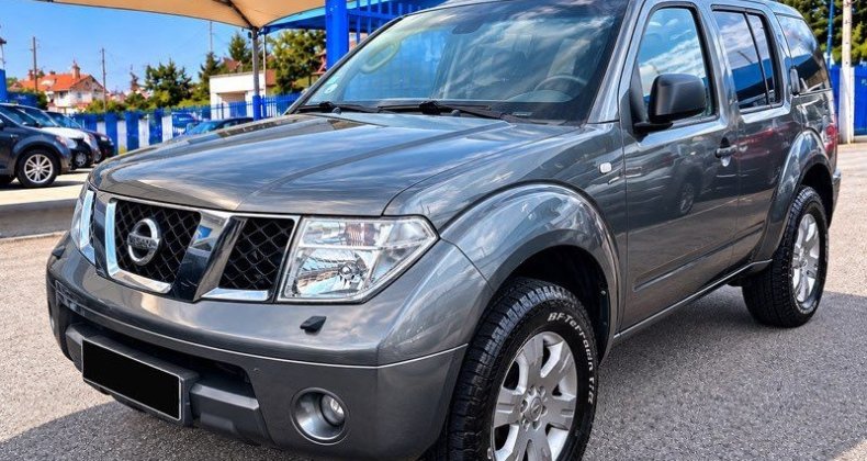 Nissan Pathfinder 2.5l DCI 7 PLACES