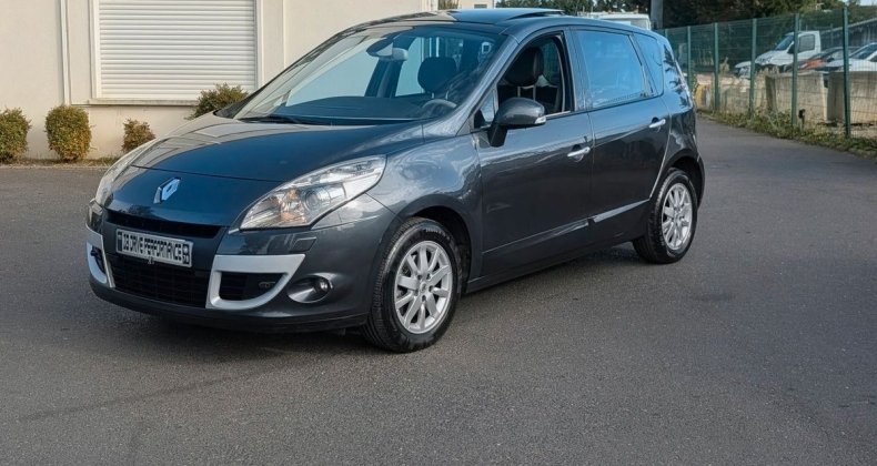 Renault Scenic 1.5 dCi 110ch FAP PrivilÃ¨ge Euro5 avec 