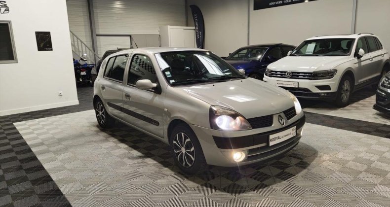 Renault Clio II 5 Portes Phase 2 1.4 i 16V 98 cv