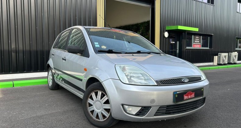 Ford Fiesta 1.4i 2002 BERLINE Ghia PHASE 1