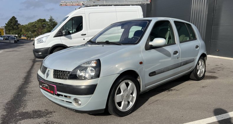 Renault Clio II (B/C65) 1.6 16v 110ch PrivilÃ¨ge 5p