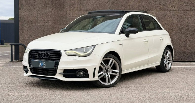 Audi A1 1.6l TDI S-LINE 90ch toit ouvrant entret