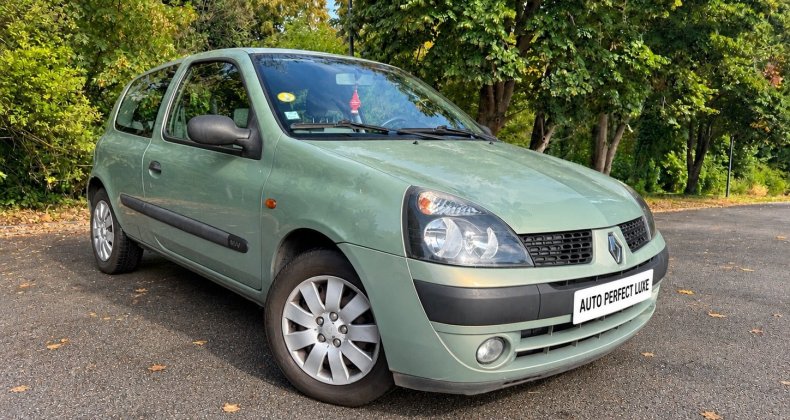 Renault Clio II (B/C65) 1.2 16v 75ch Authentique 3p