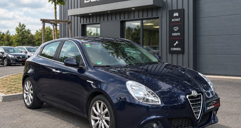 Alfa-romeo Giulietta 2.0 JTDM 170 CH DISTINCTIVE - CARNET D'E