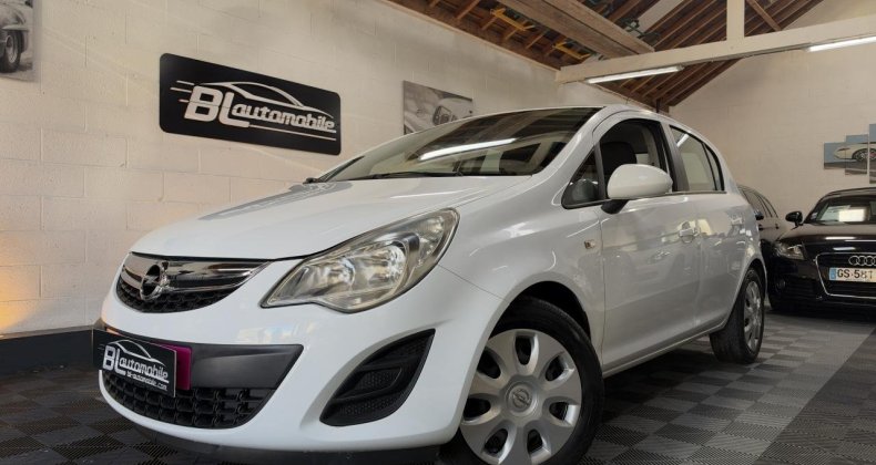 Opel Corsa 1.2i Edition 70ch - Volant et siÃ¨ges ch