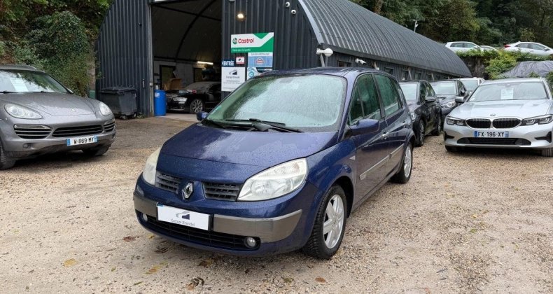 Renault Scenic II 1.6 i 110cv 3Ã¨me main