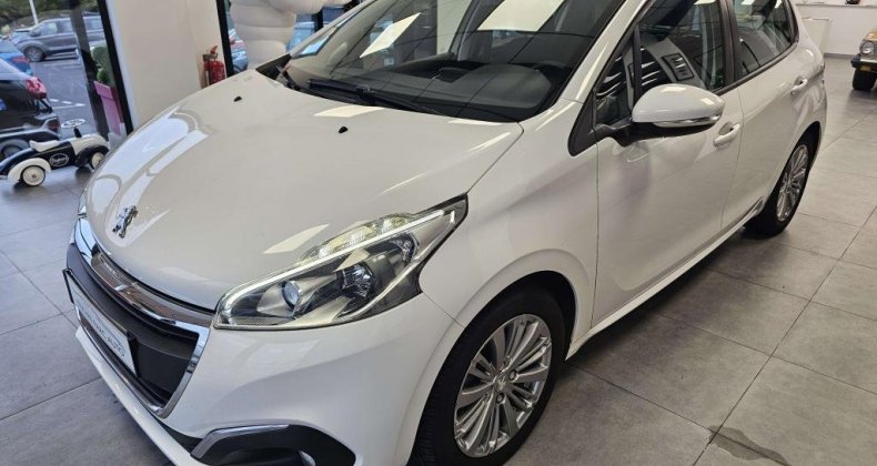 Peugeot 208 1.2i PureTech 12V - 82 BERLINE Active PH