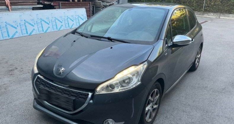 Peugeot 208 1.6 E-HDI 92 CH ACTIVE 4CV CLIM